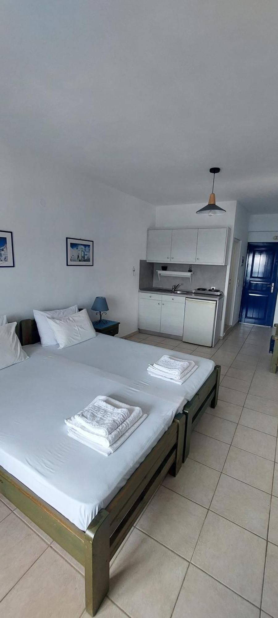 Vrahos Rooms - Studios Alopronia Luaran gambar